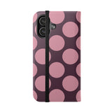 Θήκη πορτοφολιού από vegan δέρμα για iPhone 17 - σχέδιο Pink Plum Polka Dot